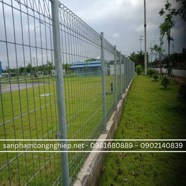 Hàng rào sắt hàn ô 75x200mm giá gốc tại nhà máy sản xuất